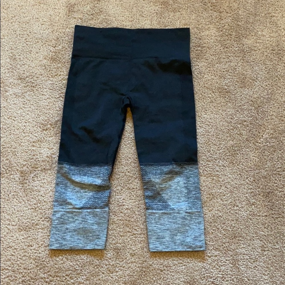 Lululemon Capri wonder under leggings